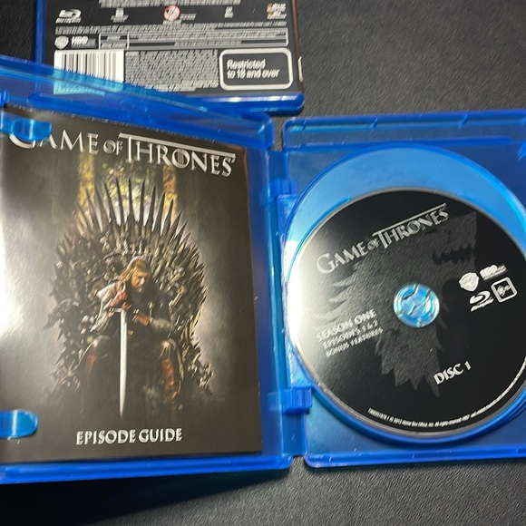 3/$25 Game of Thrones Season 1 and 2 Blu-Ray - Picture 3 of 4